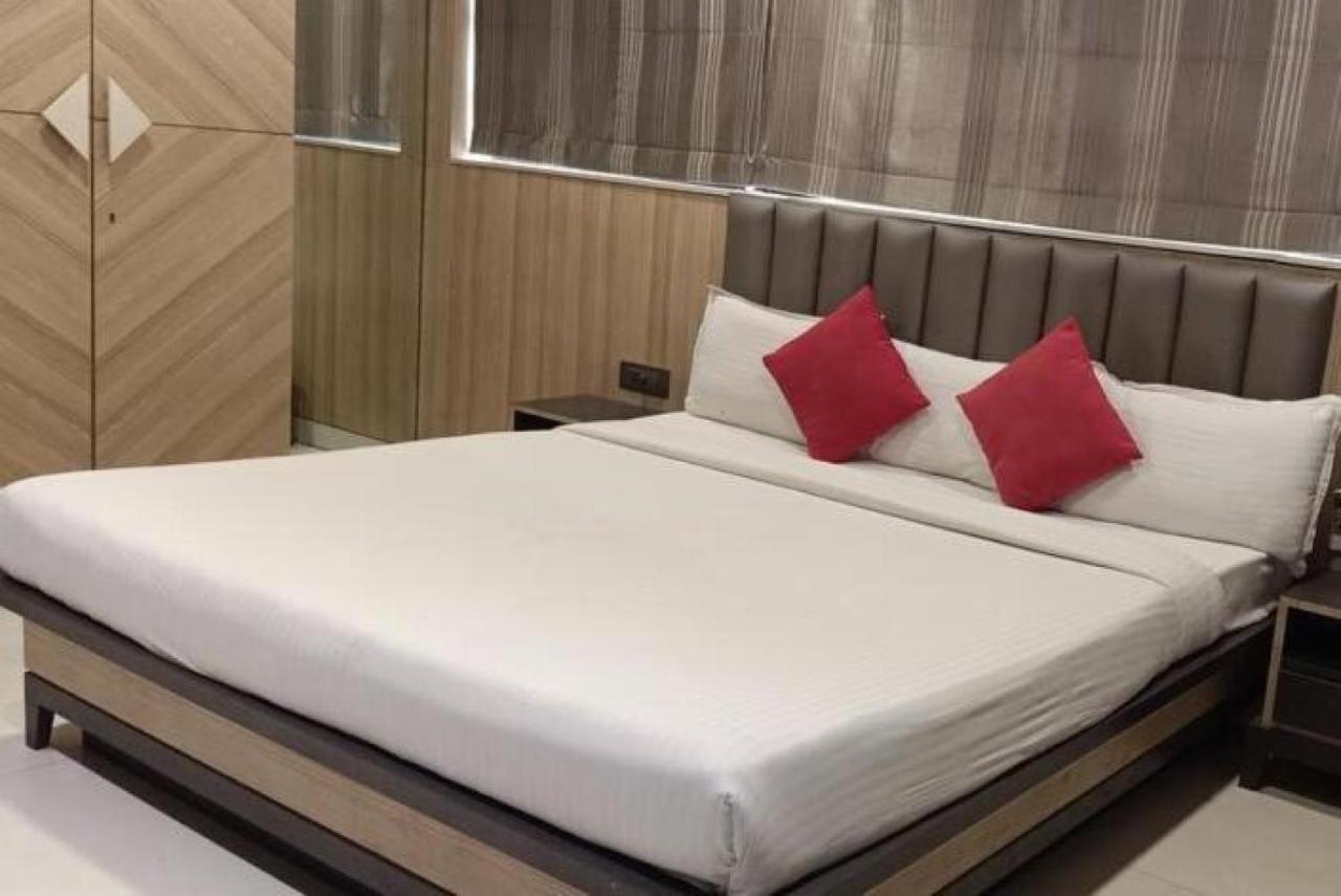 Hotel Pratiksha Residency Navi Mumbai Buitenkant foto